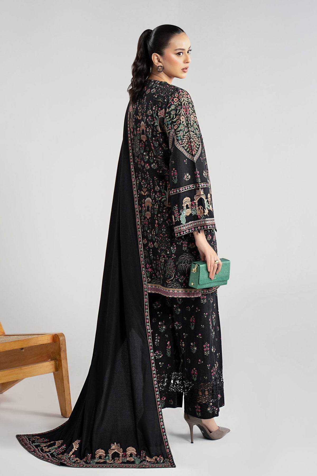 Maria B | Luxury Winter Pret 25 | DW-W25-35-Black