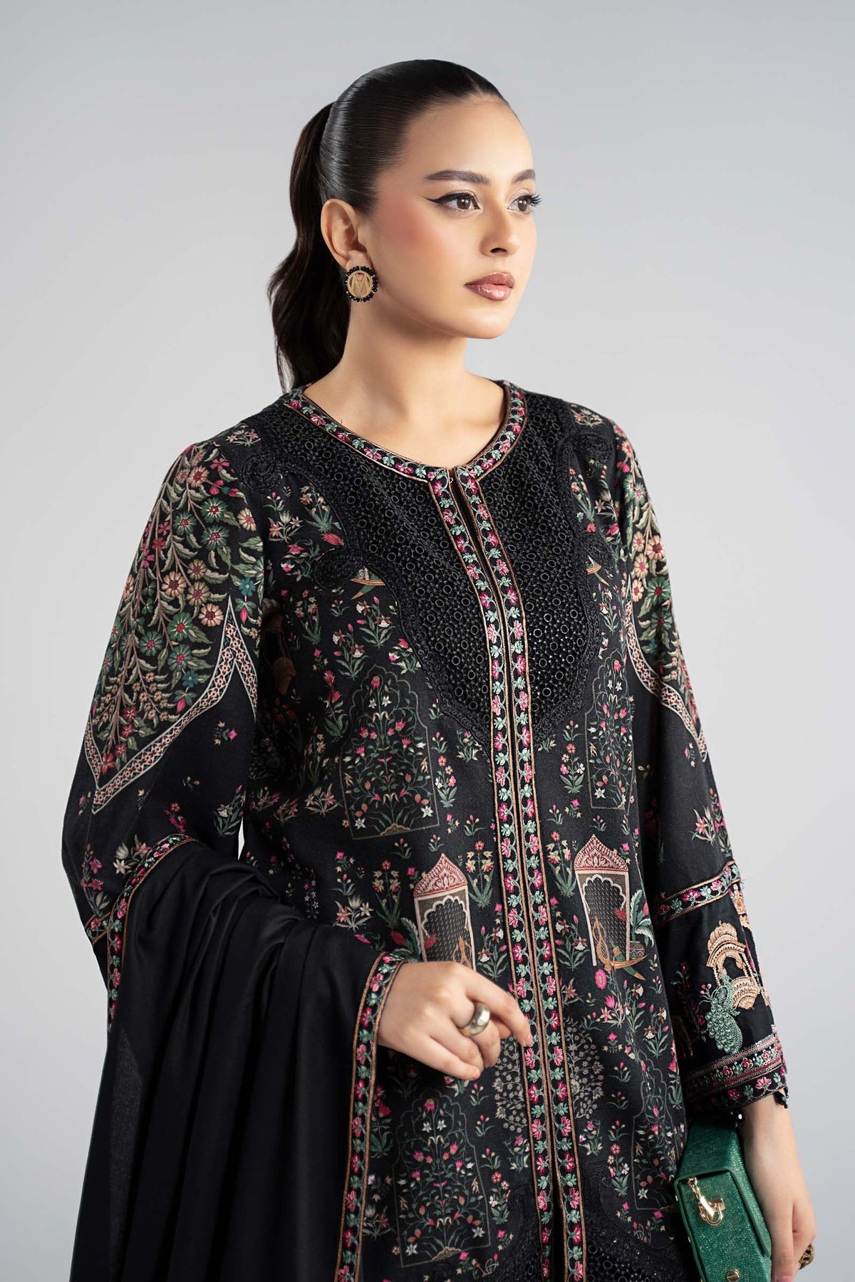 Maria B | Luxury Winter Pret 25 | DW-W25-35-Black