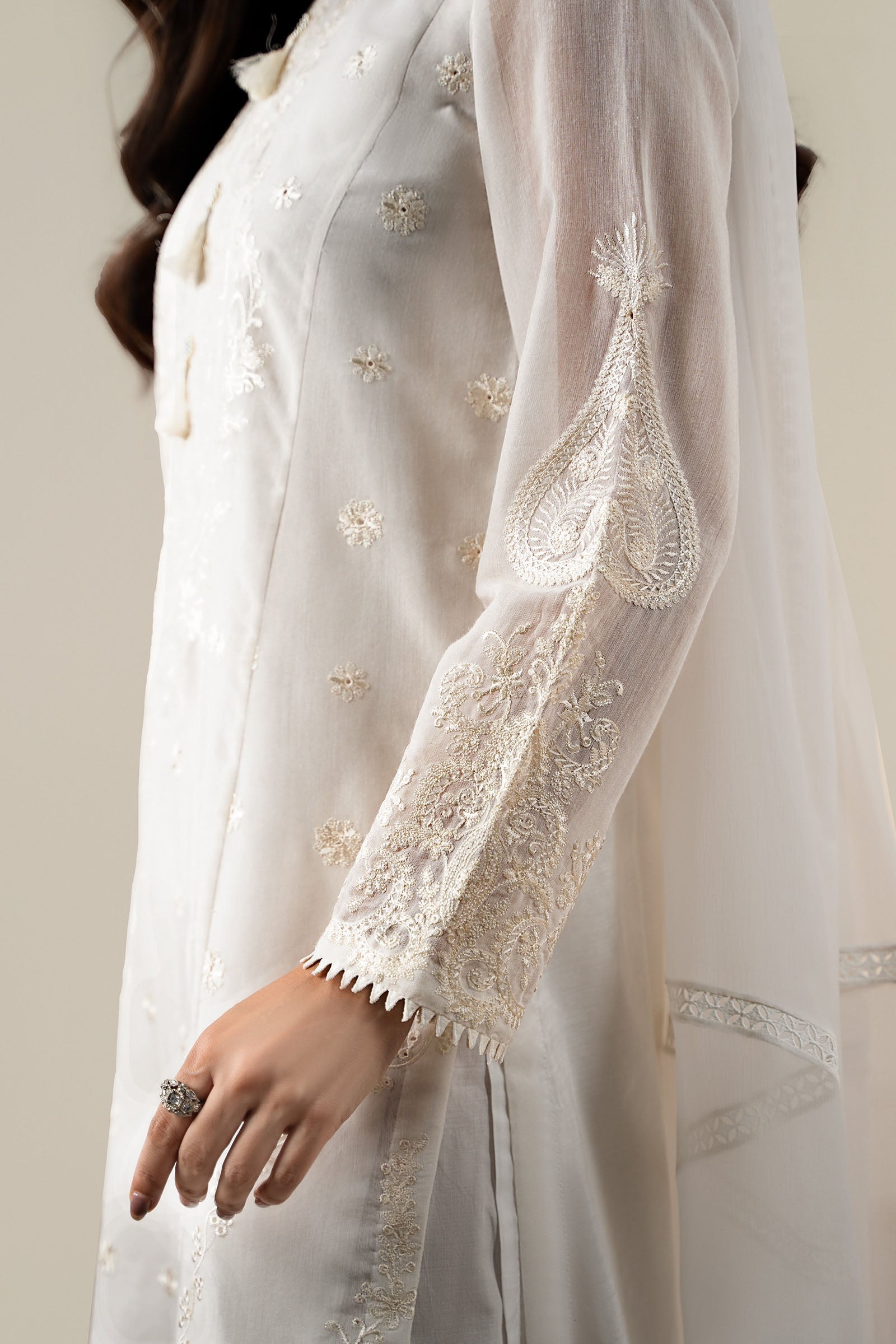 Maria B | Luxury Winter Pret 25 | DW-EA25-76-Off White