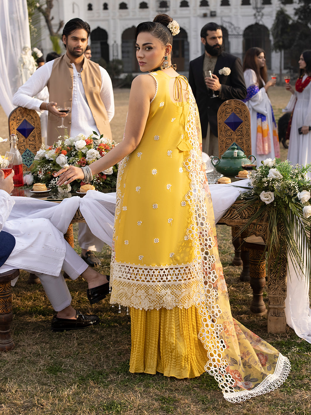 Mahnur | Mahrukh Luxury Lawn 24 | DELIA - House of Zarish