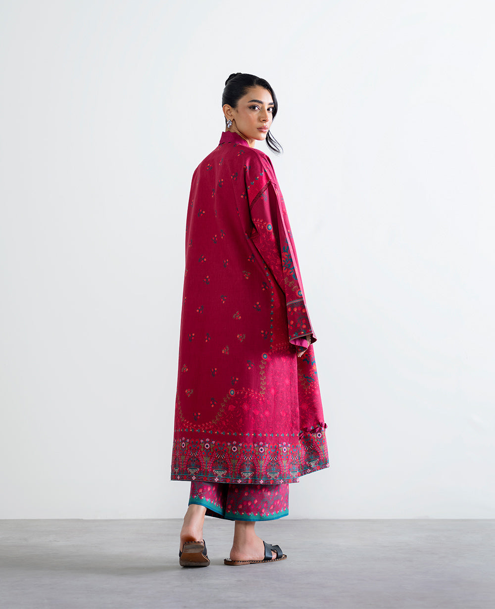 Republic Womenswear | Essentials 25 | ES-184