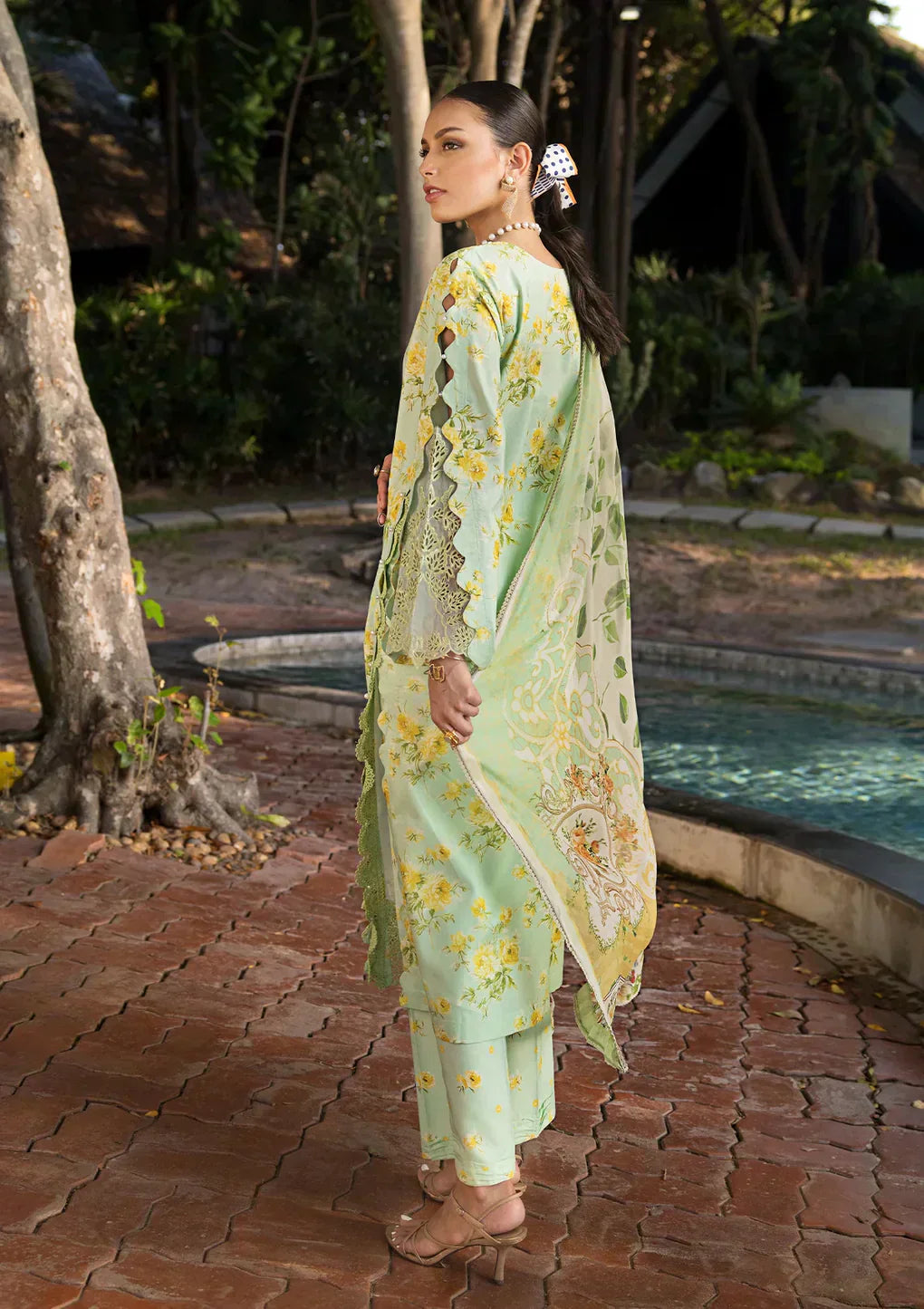 Elaf Premium | Signature Embroidered Lawn 24 | ESL-06B MAJESTIC NOVA - House Of Anaya