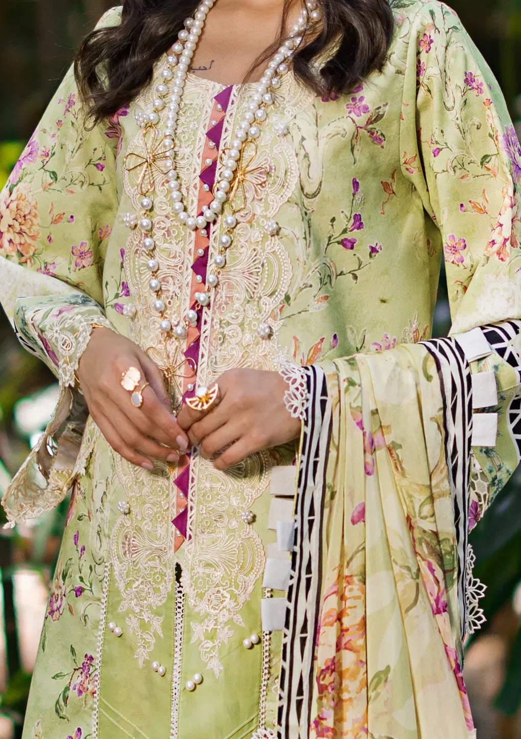Elaf Premium | Signature Embroidered Lawn 24 | ESL-03B CLARISSE - House Of Anaya