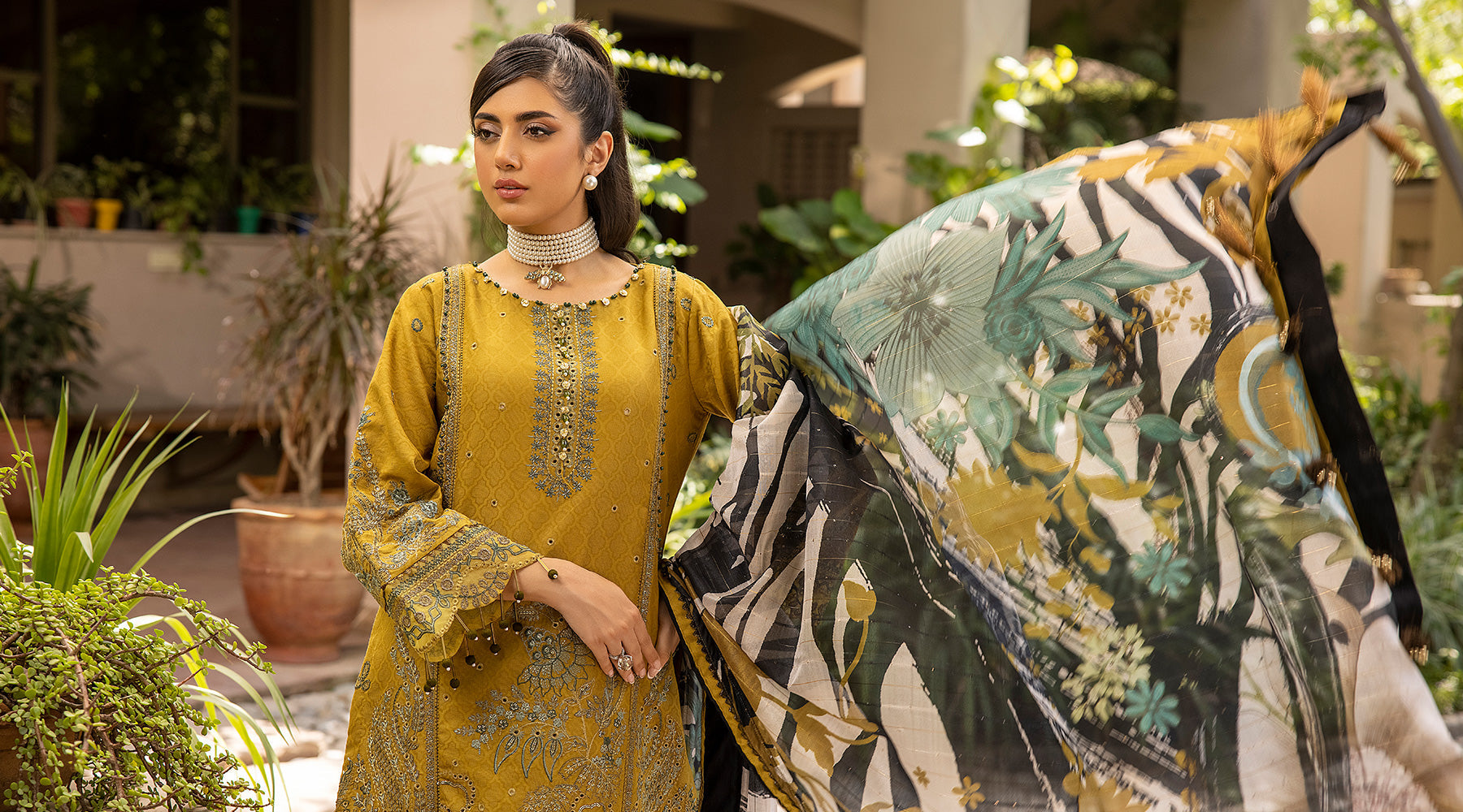 Ellena | Luxury Embroidered Collection | D17 - House of Zarish