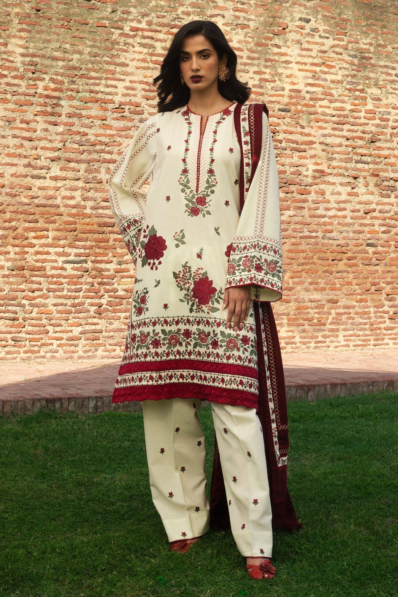 Zara Shahjahan | Winter 24 |  FARIDEH-D1 - House Of Anaya