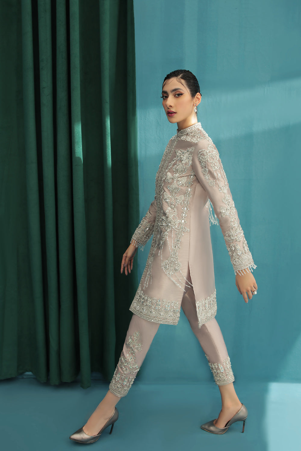 Saira Rizwan | Illiana | ETOILE