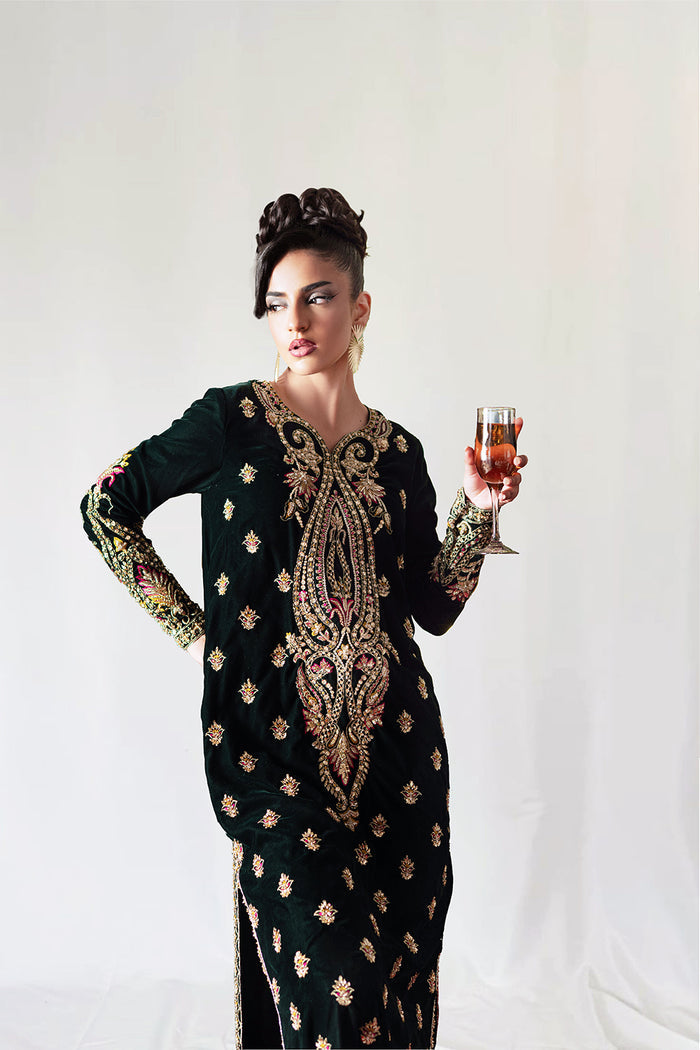 Saira Rizwan | Velvet Pret 25 | EMERA-SRVP25-10