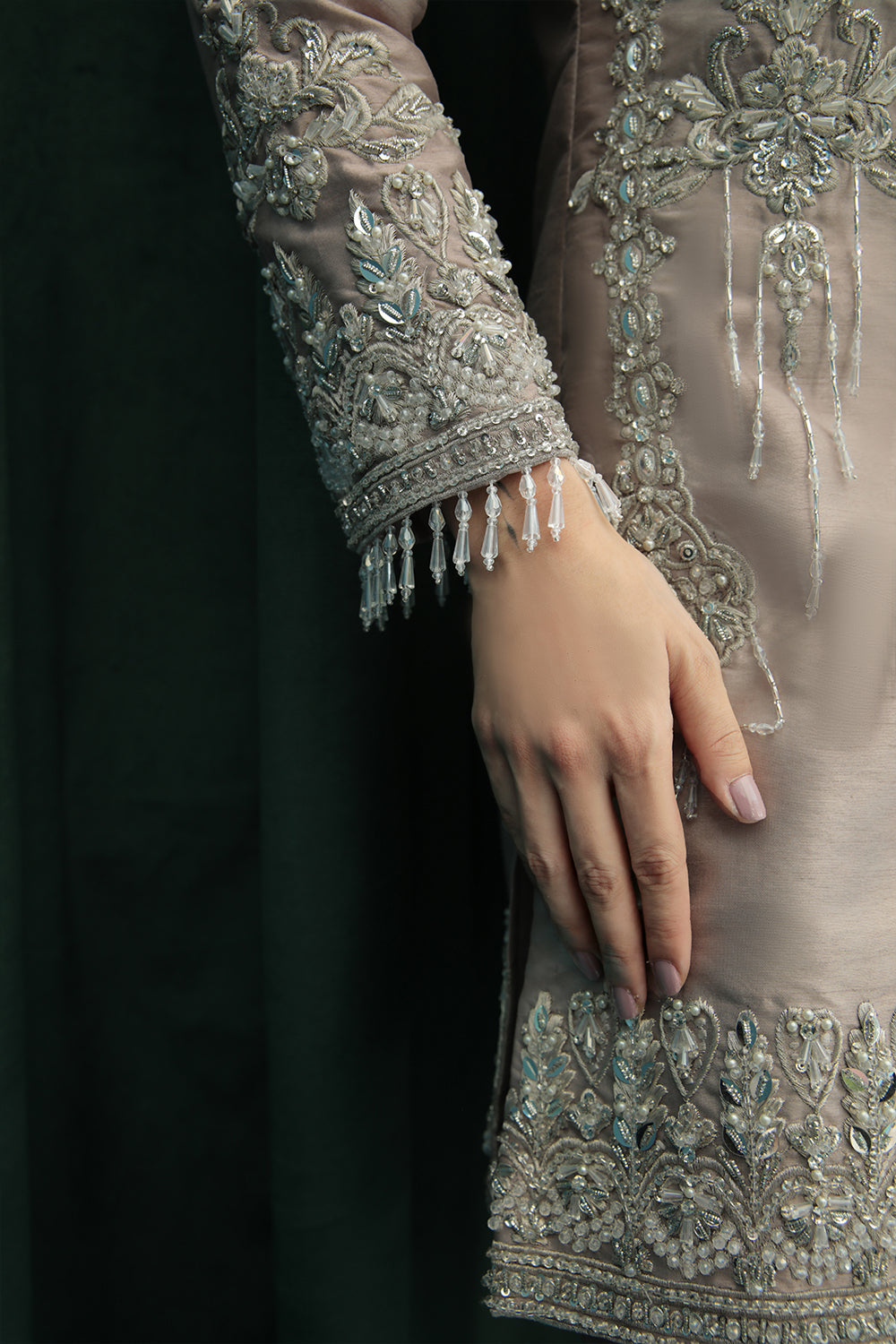 Saira Rizwan | Illiana | ETOILE
