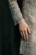 Saira Rizwan | Illiana | ETOILE
