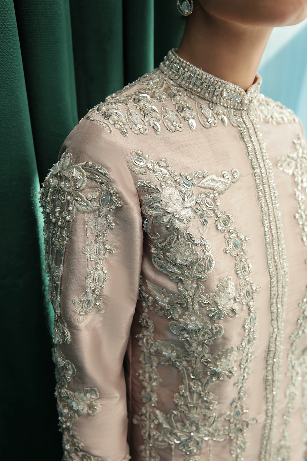 Saira Rizwan | Illiana | ETOILE