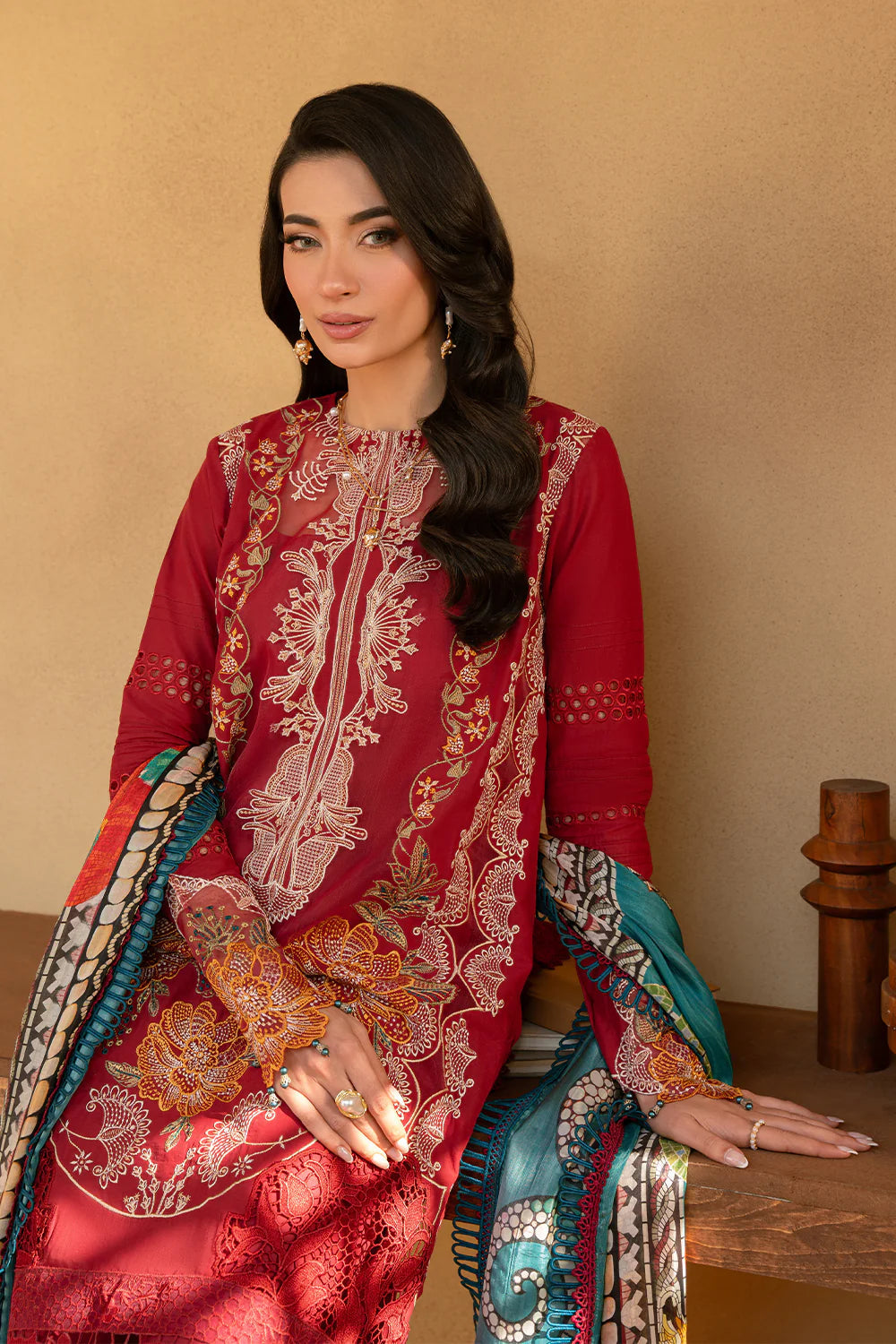 Saira Rizwan | Luxury Lawn 25 | MANON-SRL25-02