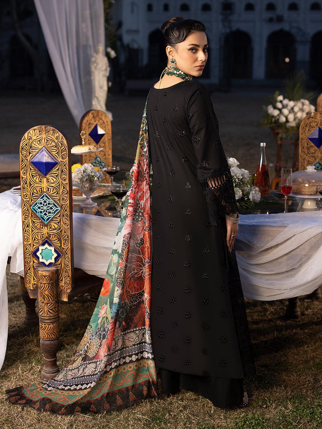 Mahnur | Mahrukh Luxury Lawn 24 | HEMAYAL - House of Zarish
