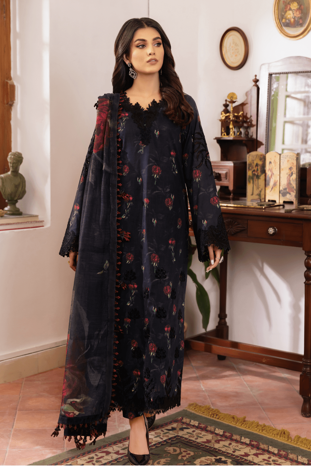 IZNIK Dastaan Premium Embroidered Lawn 3Pc Suit IDL-04 DIMAH - House Of Anaya