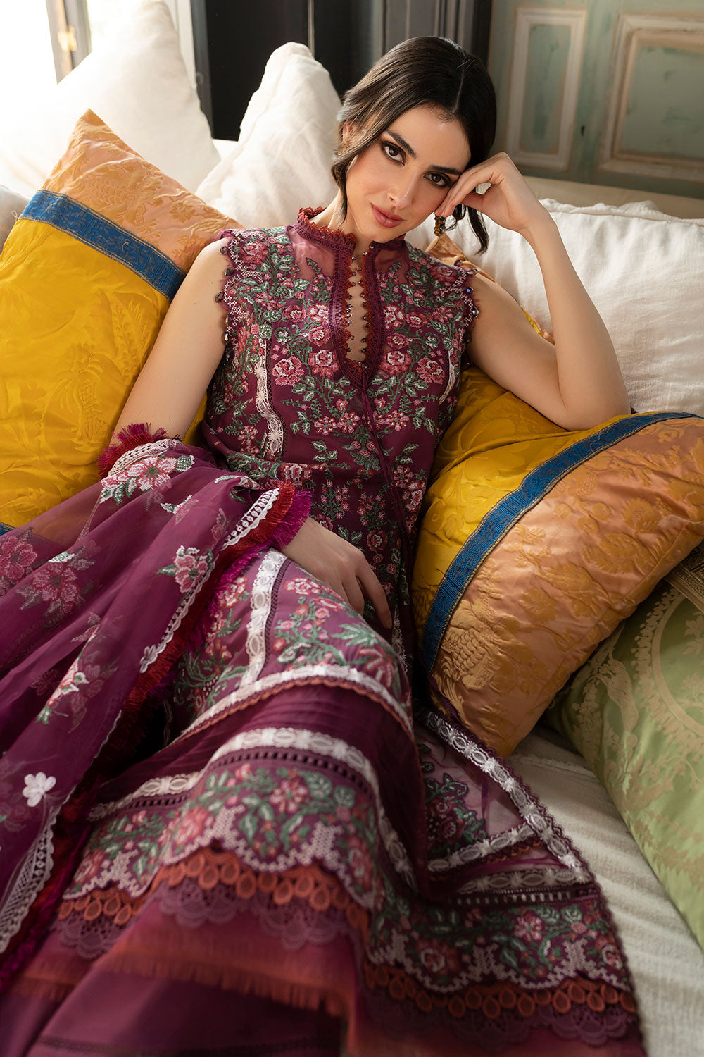 SOBIA NAZIR DESIGN 14B LUXURY LAWN 2023 - Riwayat-e-khas