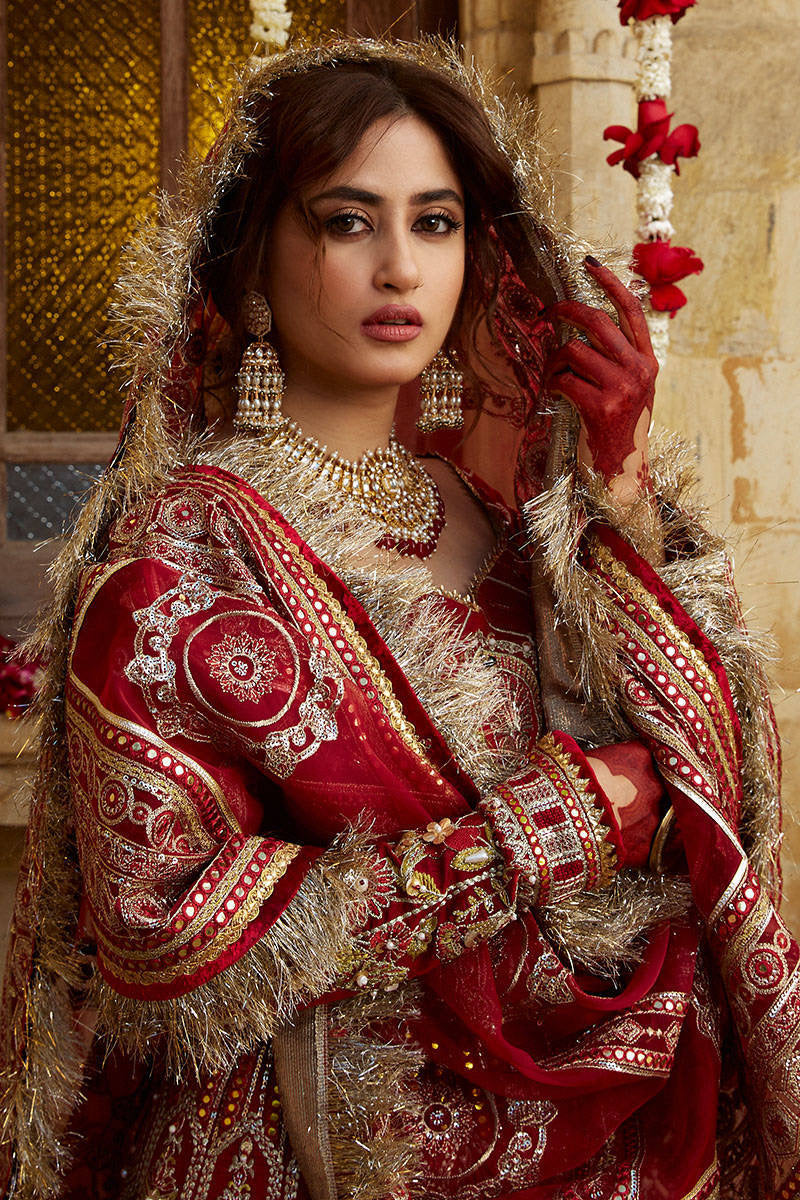 Mohsin Naveed Ranjha – MNR – MUKHI (BIA III) – ZWU23-20 – Sindoori Red - Riwayat-e-khas