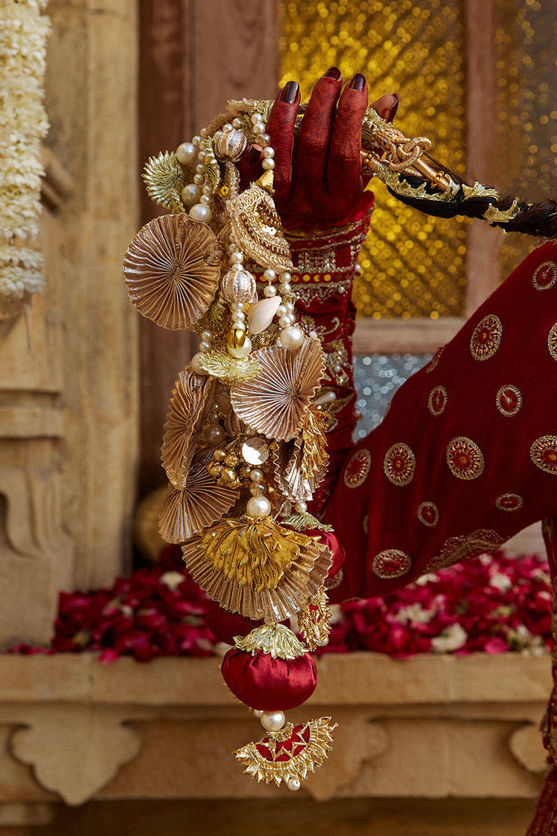 Mohsin Naveed Ranjha – MNR – MUKHI (BIA III) – ZWU23-20 – Sindoori Red - Riwayat-e-khas