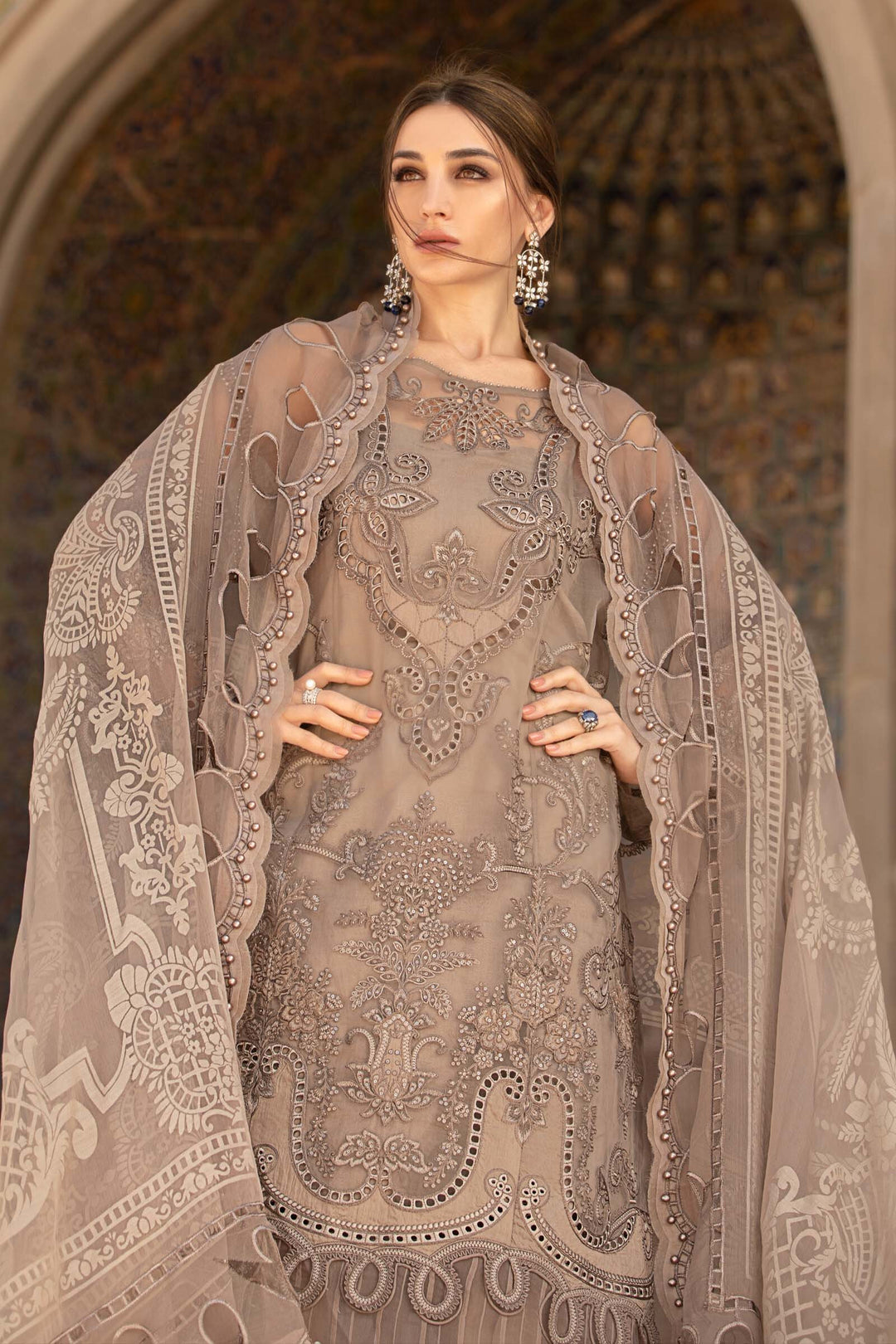 MARIA B EMBROIDED UNSTITCHED LAWN D-2303-A - Riwayat-e-khas