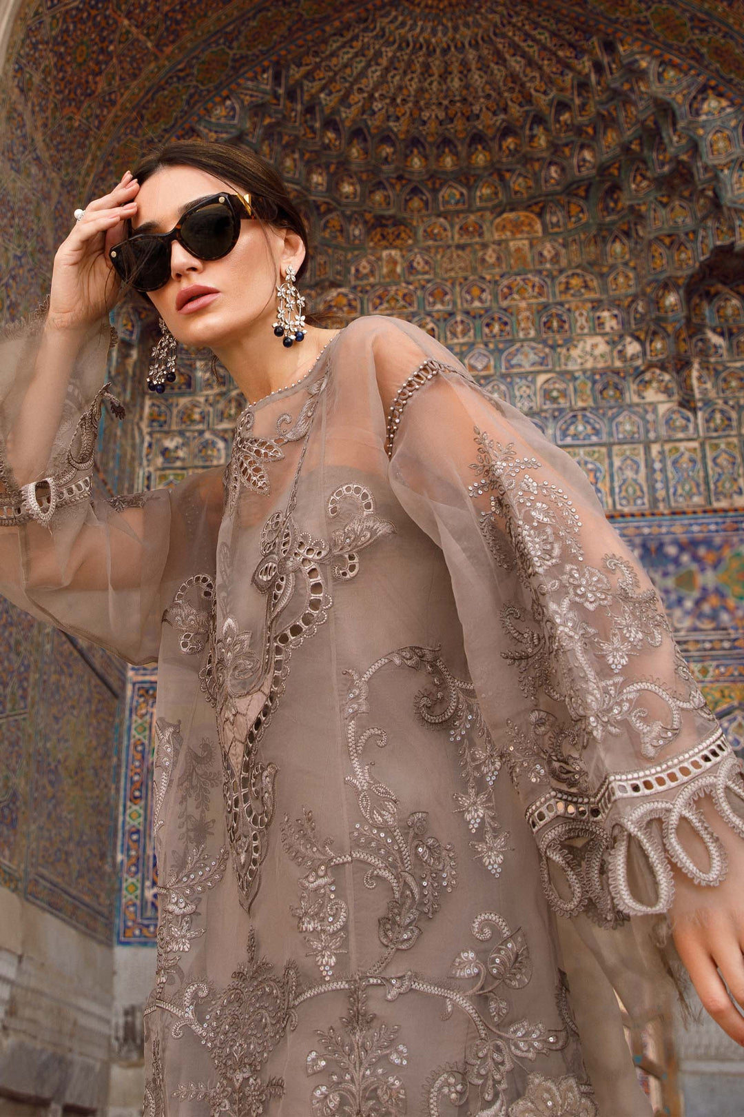 MARIA B EMBROIDED UNSTITCHED LAWN D-2303-A - Riwayat-e-khas