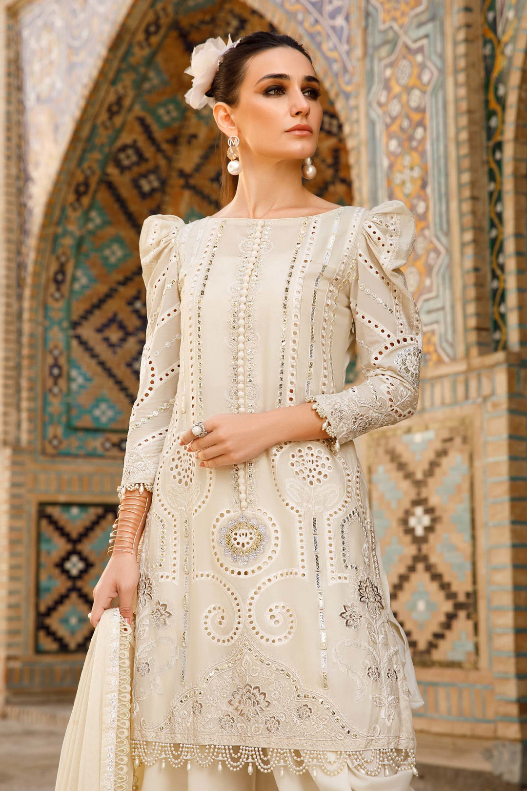 MARIA B EMBROIDED UNSTITCHED LAWN D-2308-A - Riwayat-e-khas