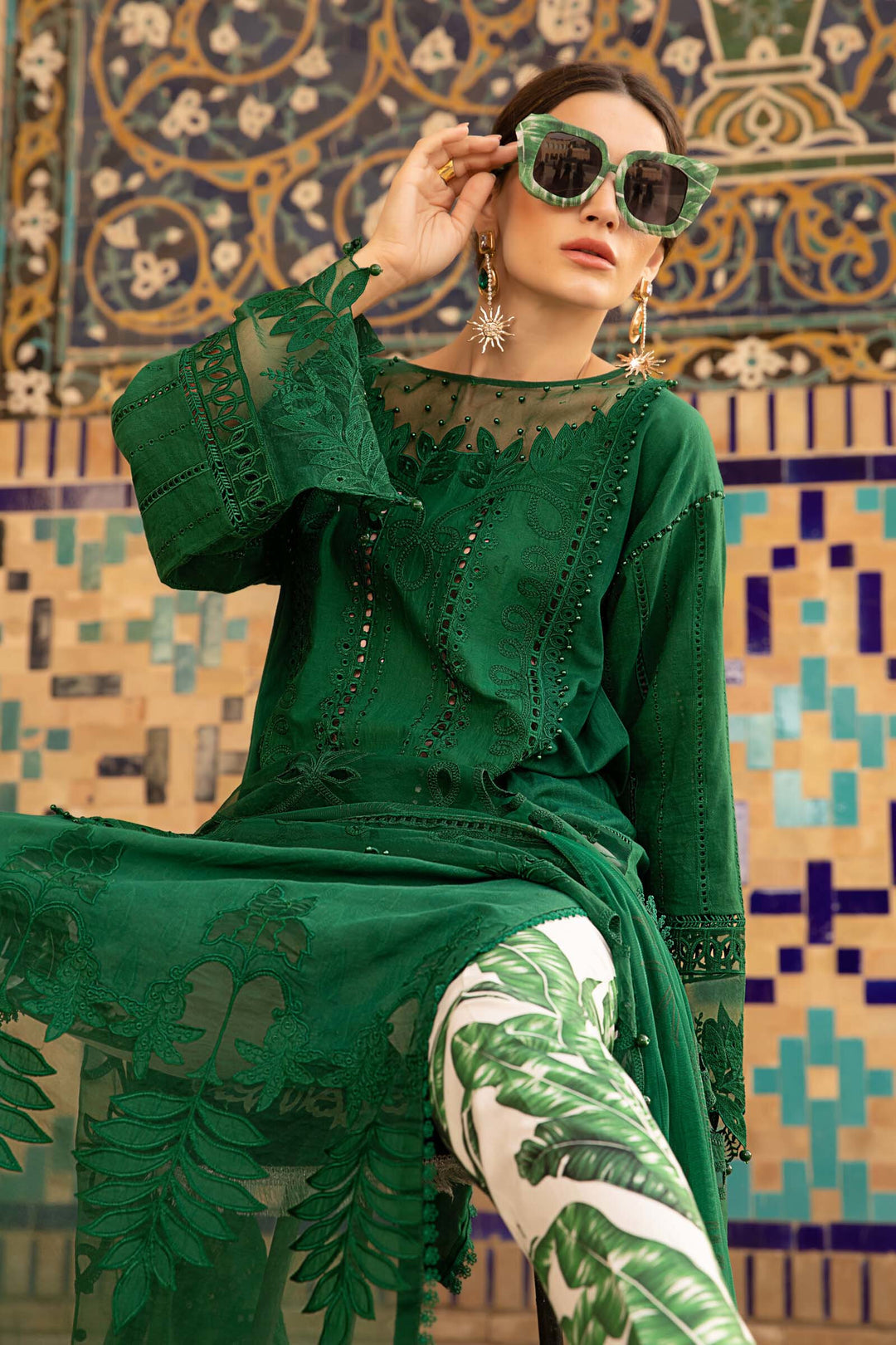 MARIA B EMBROIDED UNSTITCHED LAWN D-2310-B - Riwayat-e-khas