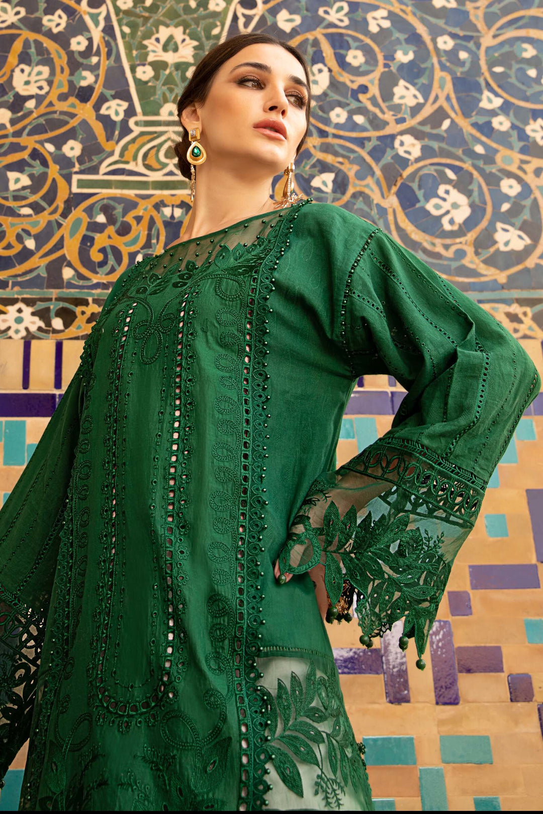 MARIA B EMBROIDED UNSTITCHED LAWN D-2310-B - Riwayat-e-khas