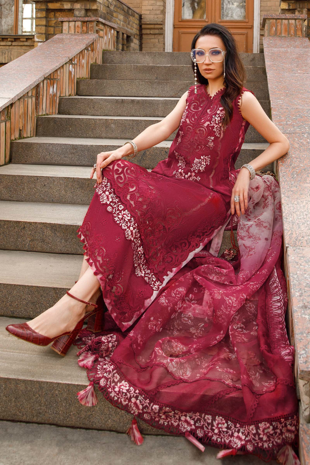 MARIA B EMBROIDED UNSTITCHED LAWN D-2315-B - Riwayat-e-khas