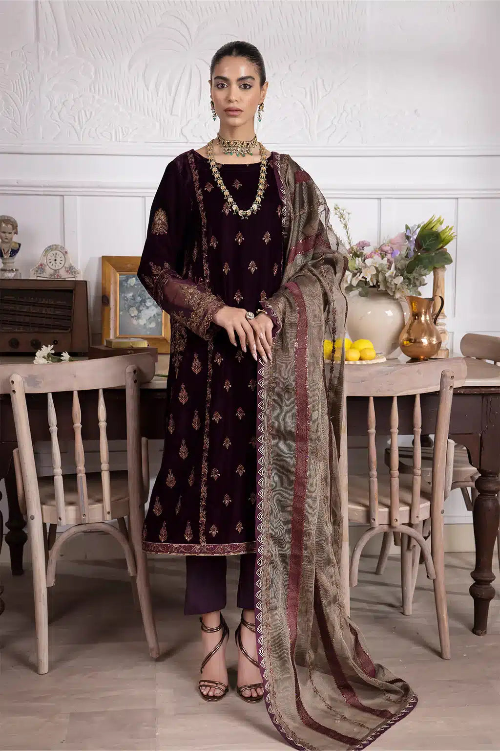 Iznik | Festive Velvet 23 | IV-23 SEHER - House Of Anaya
