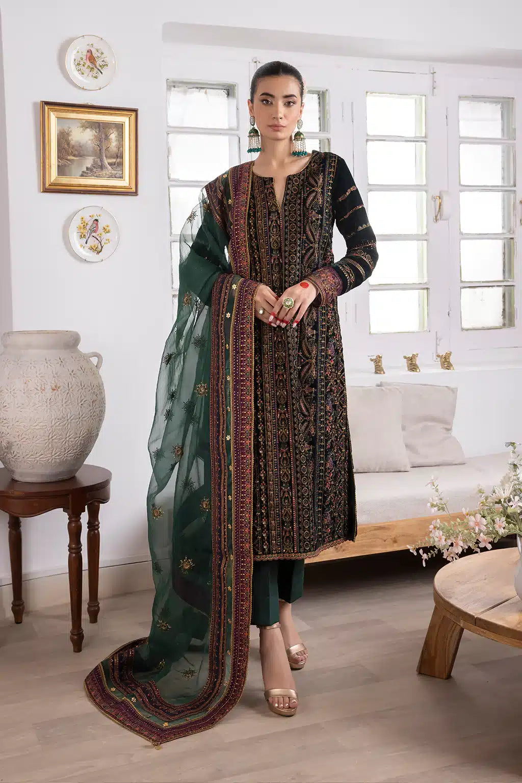 Iznik | Festive Velvet 23 | IV-22 HUSHAIMA - House Of Anaya