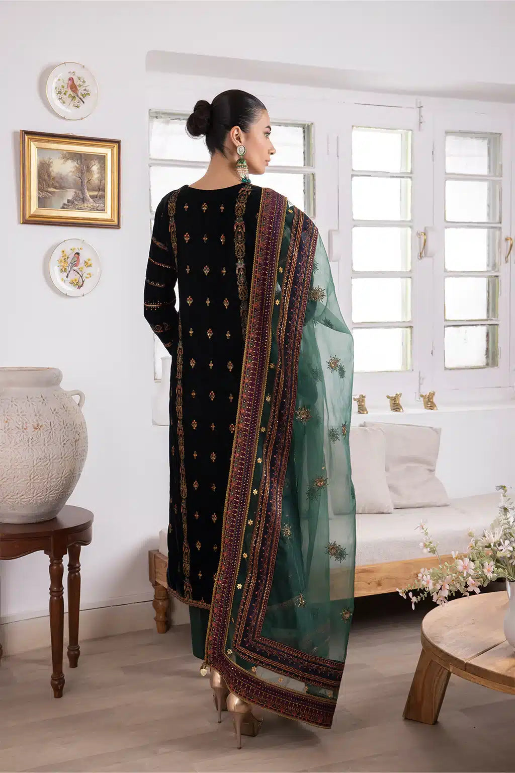 Iznik | Festive Velvet 23 | IV-22 HUSHAIMA - House Of Anaya