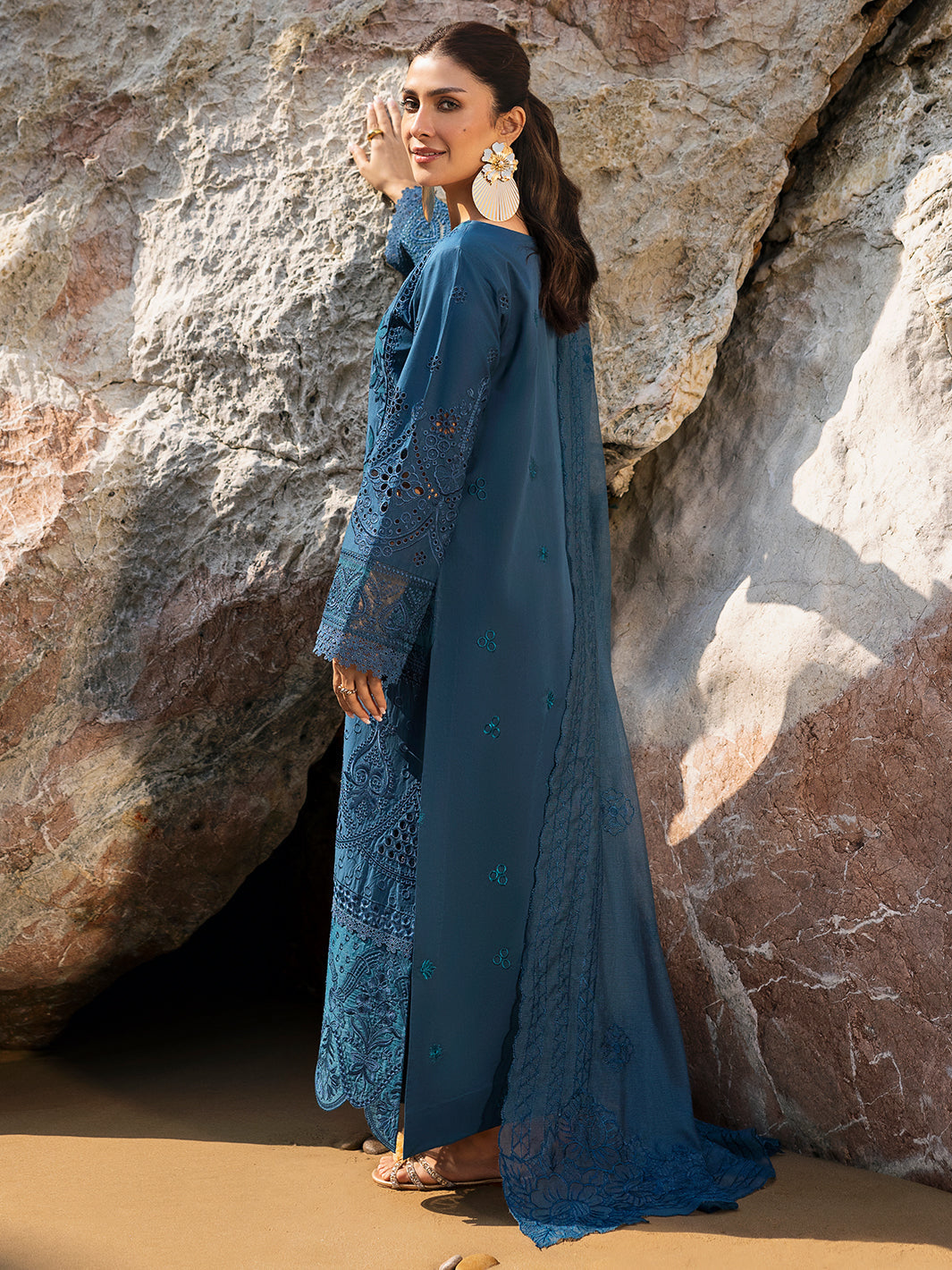 Mahnur | Sirena Luxury Lawn 25 | Iris - House Of Zarish