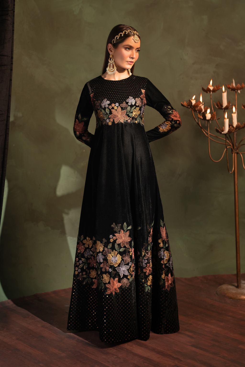 Iznik | Exclusive Velvet | IV-52 - House Of Anaya