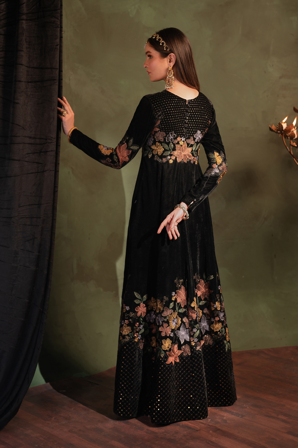 Iznik | Exclusive Velvet | IV-52 - House Of Anaya