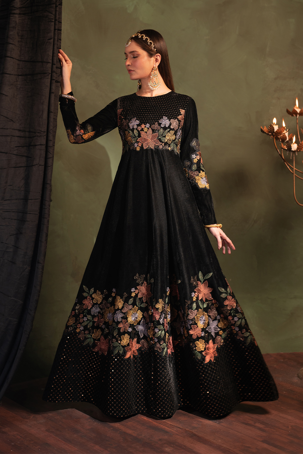 Iznik | Exclusive Velvet | IV-52 - House Of Anaya
