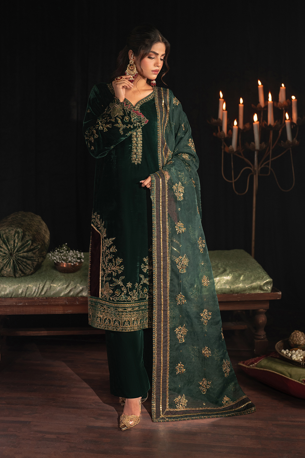 Iznik | Exclusive Velvet | IV-48 - House Of Anaya