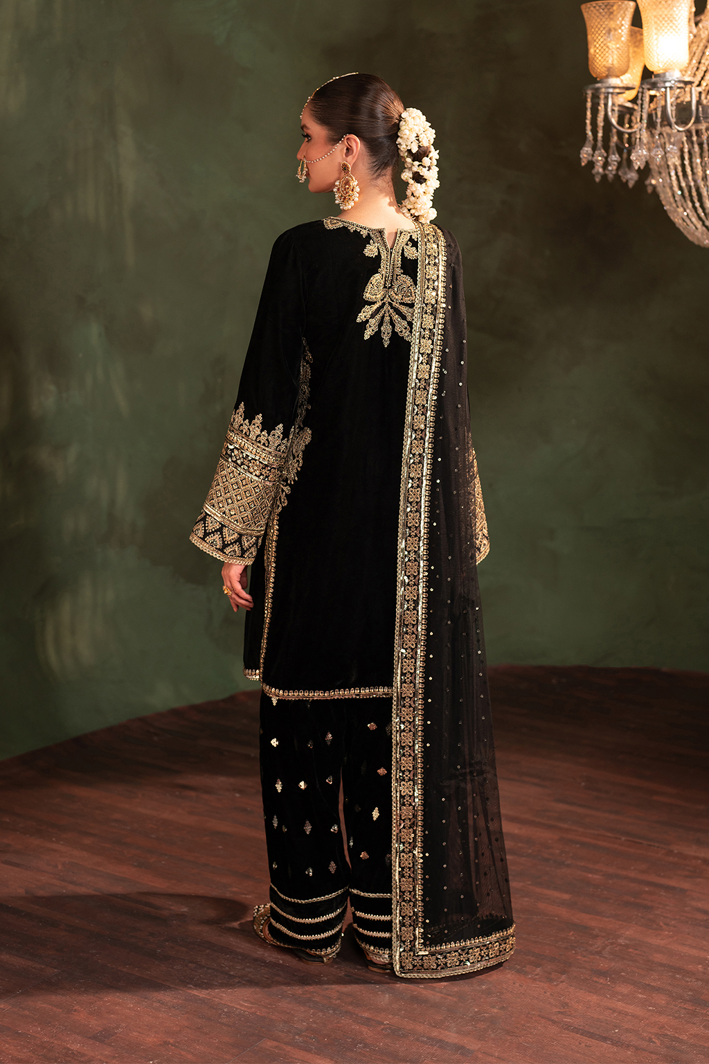 Iznik | Exclusive Velvet | IV-41 - House Of Anaya
