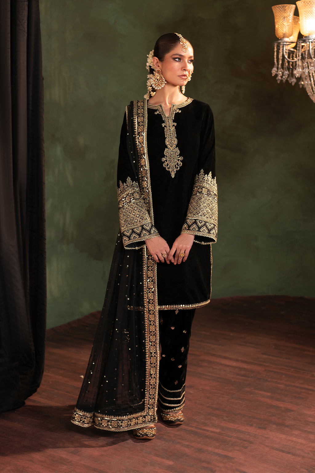 Iznik | Exclusive Velvet | IV-41 - House Of Anaya