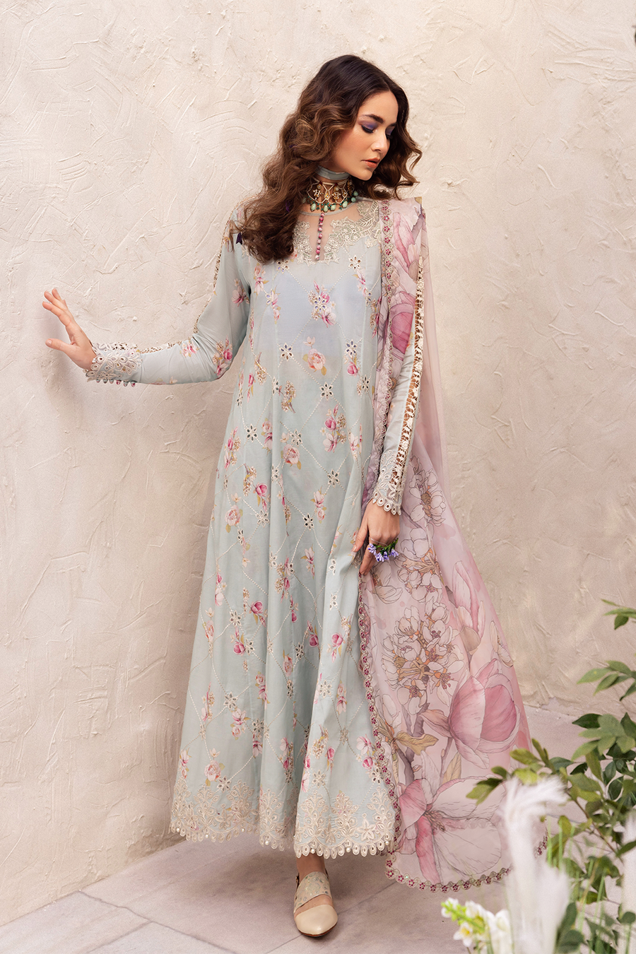 Iznik | Dahlia Embroidered Lawn | DL-10 - House Of Anaya