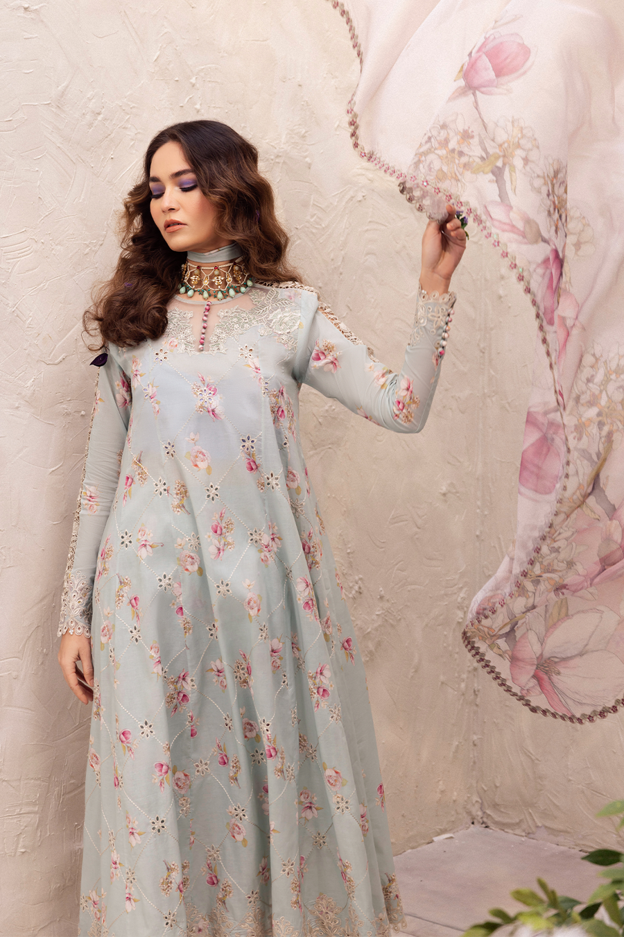 Iznik | Dahlia Embroidered Lawn | DL-10 - House Of Anaya