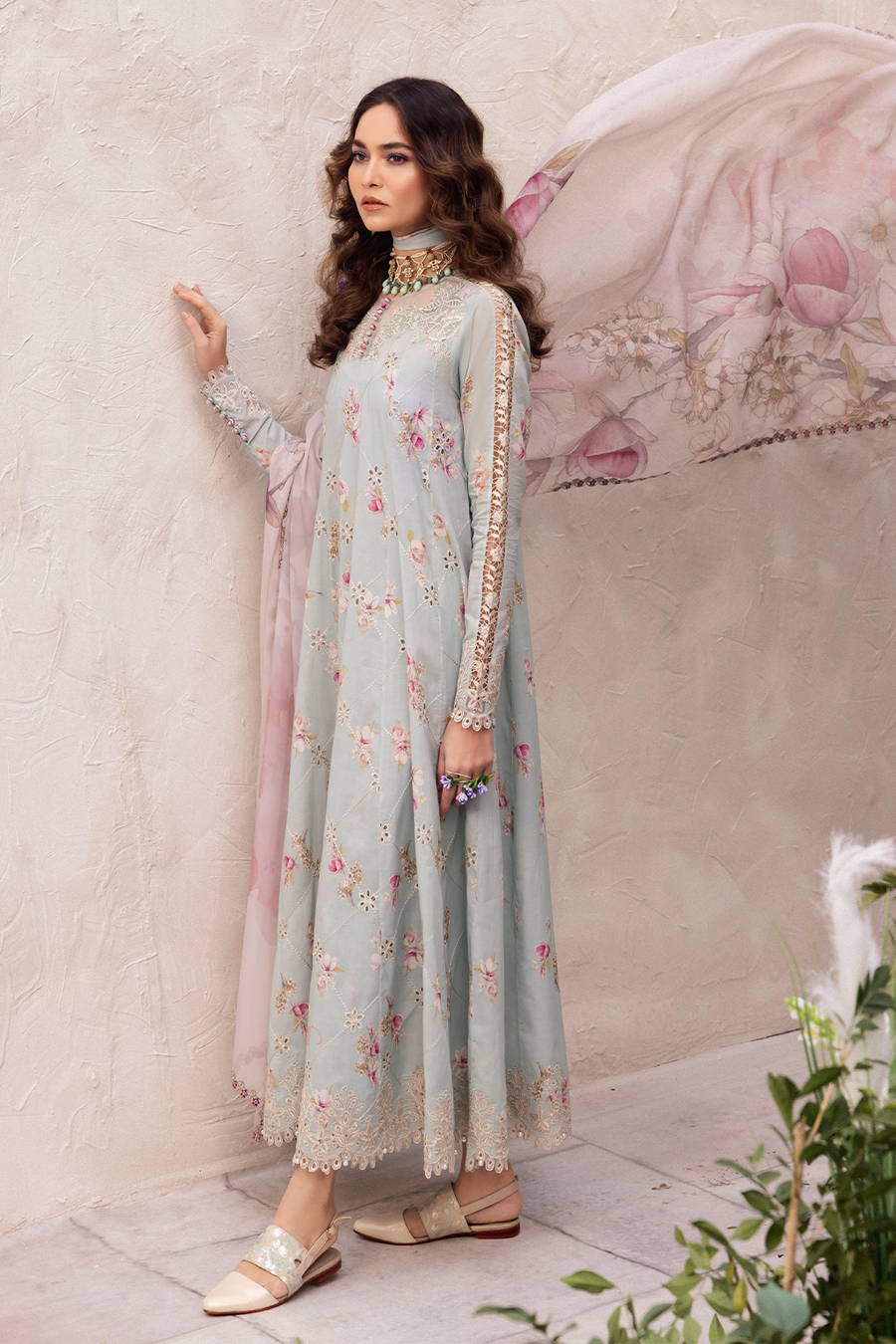 Iznik | Dahlia Embroidered Lawn | DL-10 - House Of Anaya
