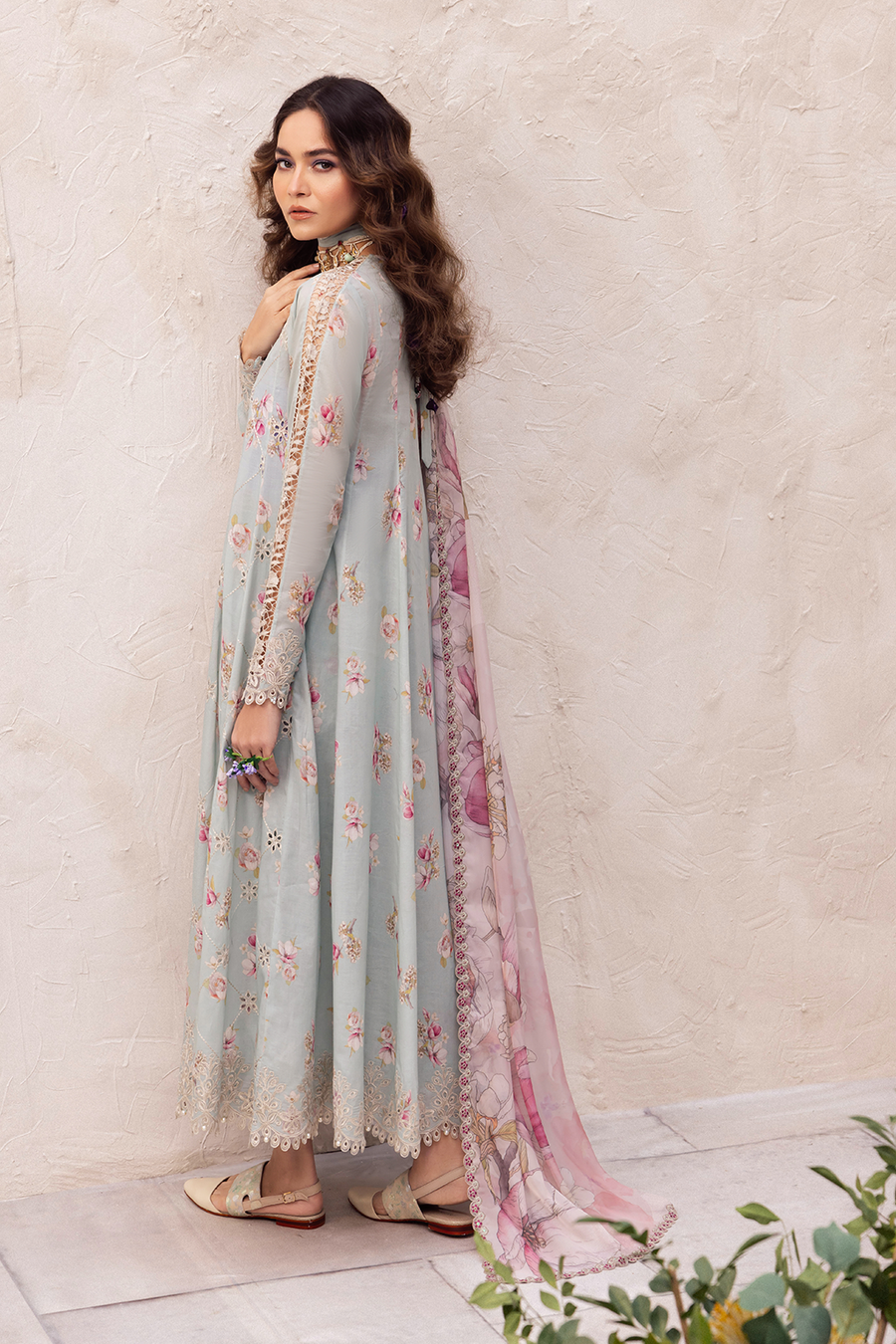Iznik | Dahlia Embroidered Lawn | DL-10 - House Of Anaya