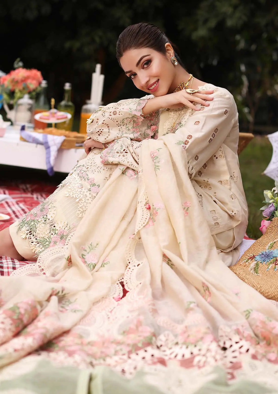 Kahf Premium | Festive Lawn 24 | KFL-07 SHIREEN - House of Zarish