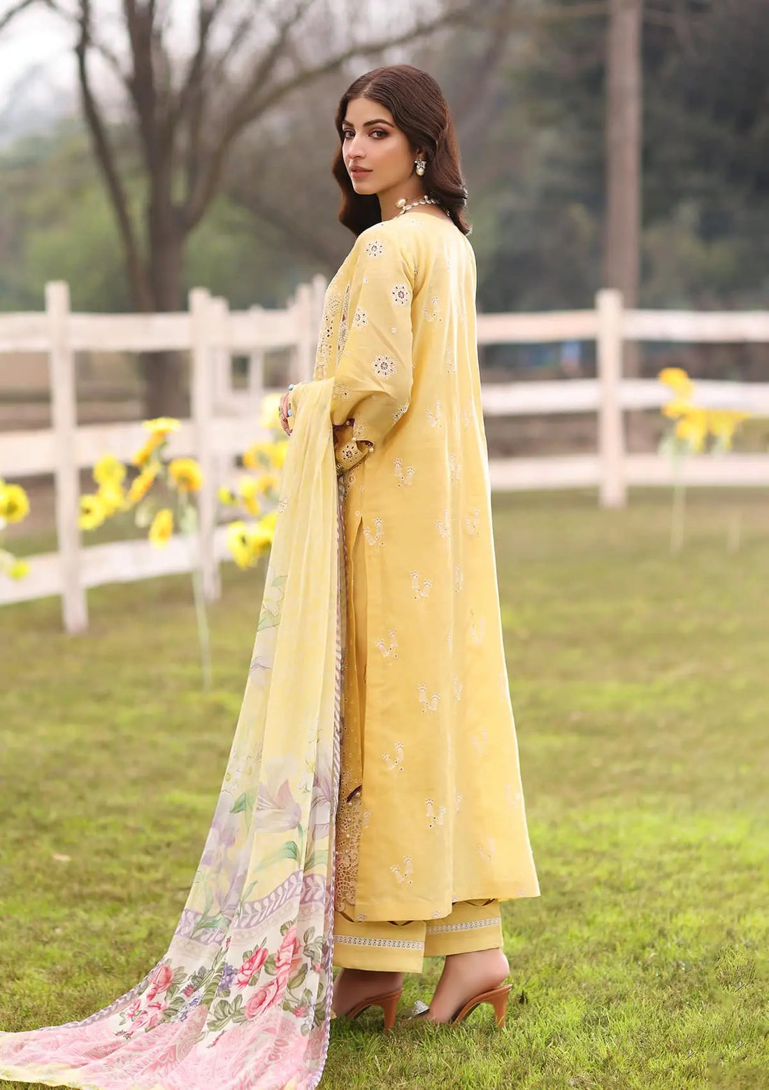 Kahf Premium | Festive Lawn 24 | KFL-05 SAHAR - House of Zarish