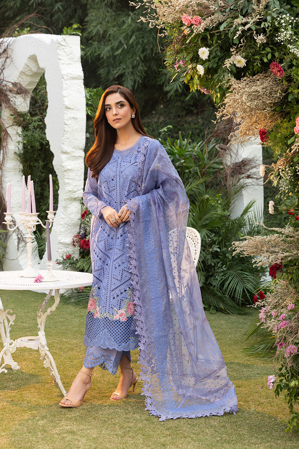Sobia Nazir | Luxury Lawn 25 | 10B - House Of Zarish