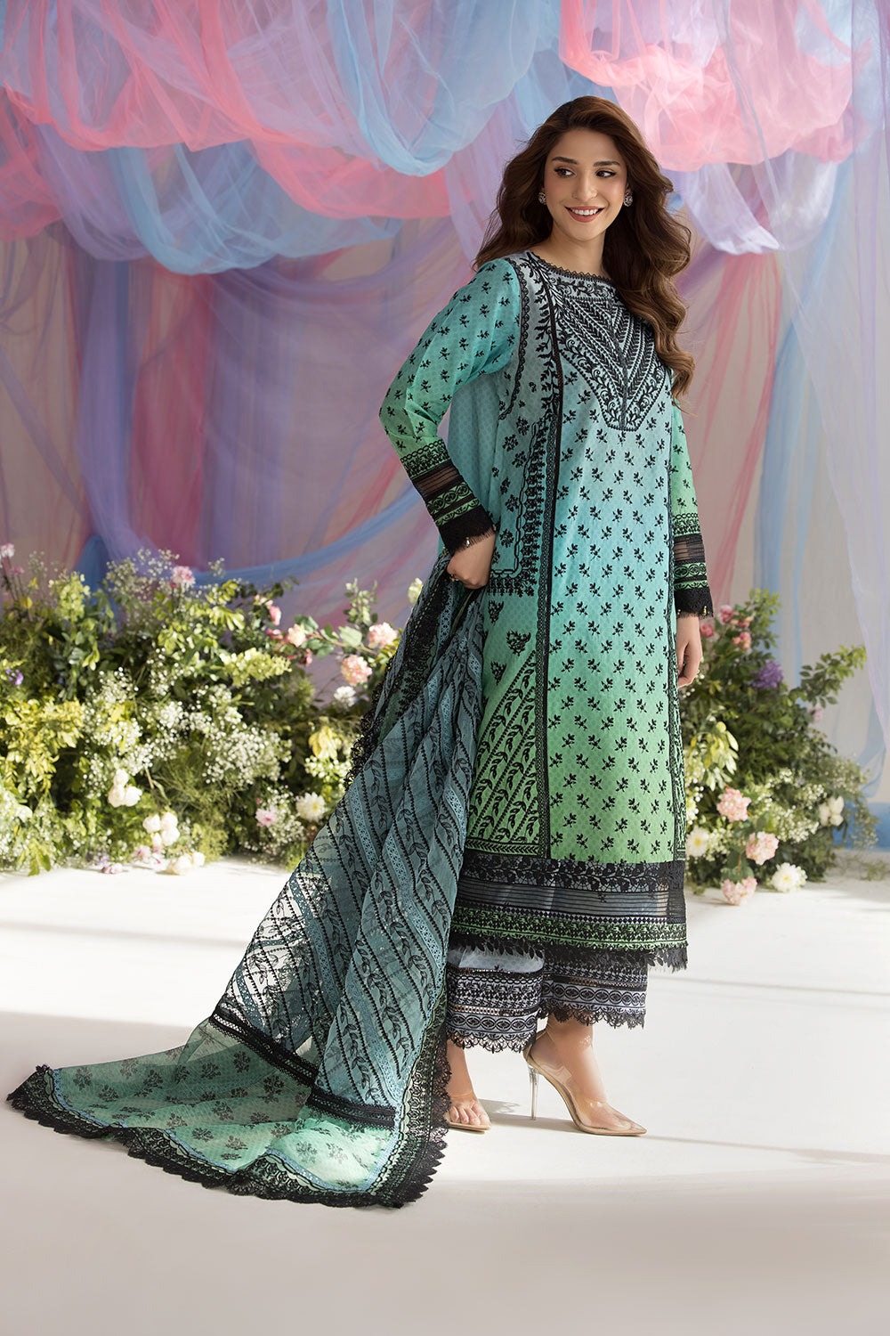 Sobia Nazir | Luxury Lawn 25 | 12A - House Of Zarish