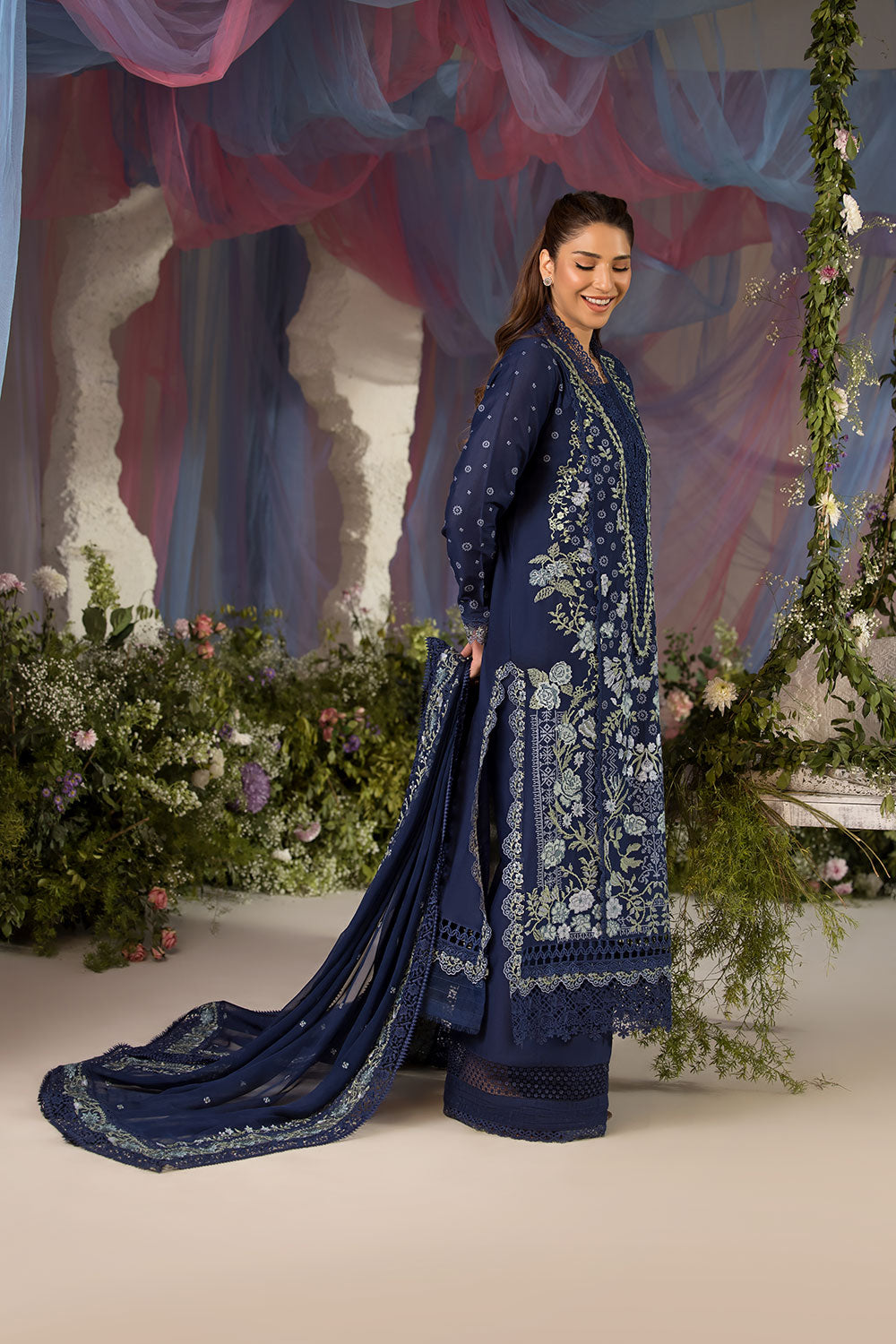 Sobia Nazir | Luxury Lawn 25 | 8A - House Of Zarish