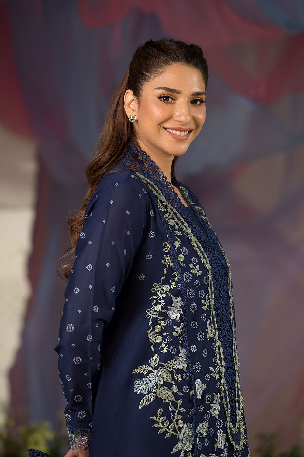 Sobia Nazir | Luxury Lawn 25 | 8A - House Of Zarish