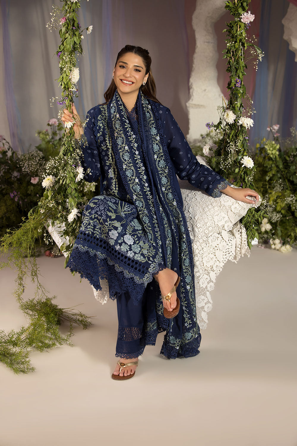 Sobia Nazir | Luxury Lawn 25 | 8A - House Of Zarish