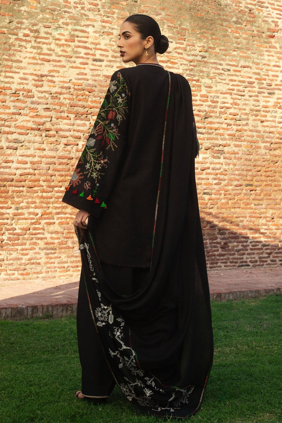 Zara Shahjahan | Winter 24 |  LALEH-D4 - House Of Anaya