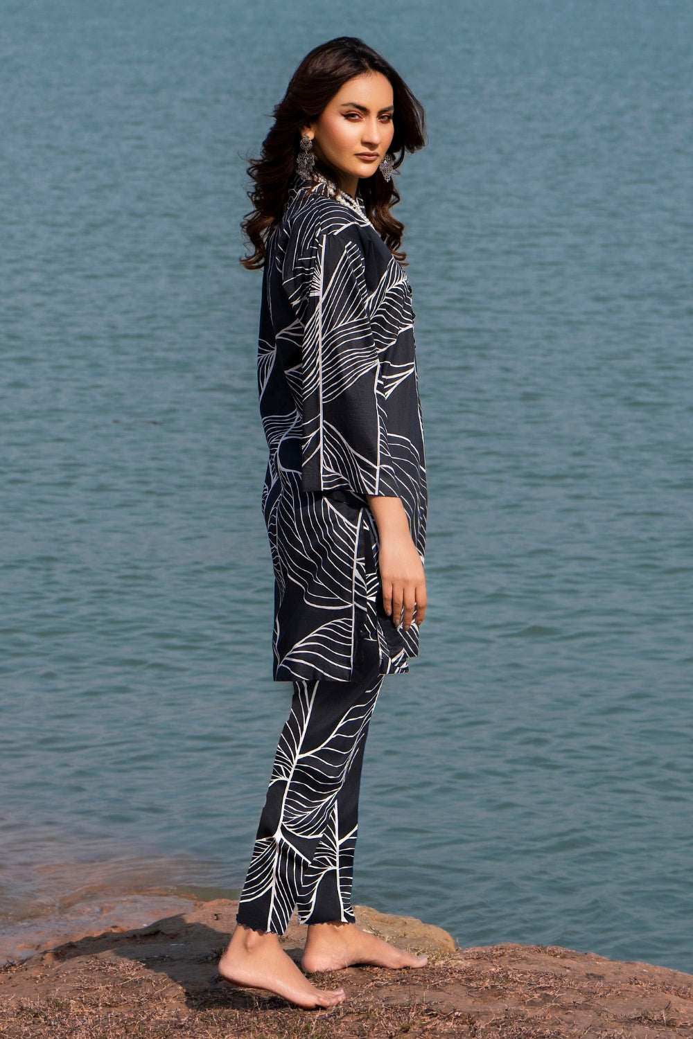 Ittehad | Embroidered Lawn | I-33 - House Of Anaya