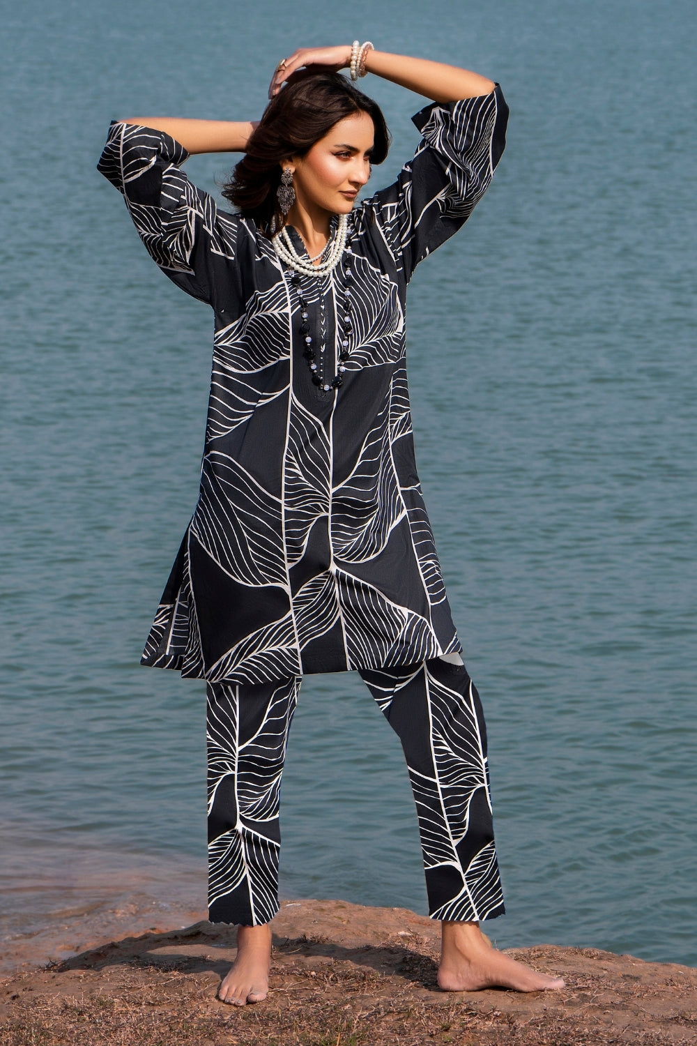 Ittehad | Embroidered Lawn | I-33 - House Of Anaya